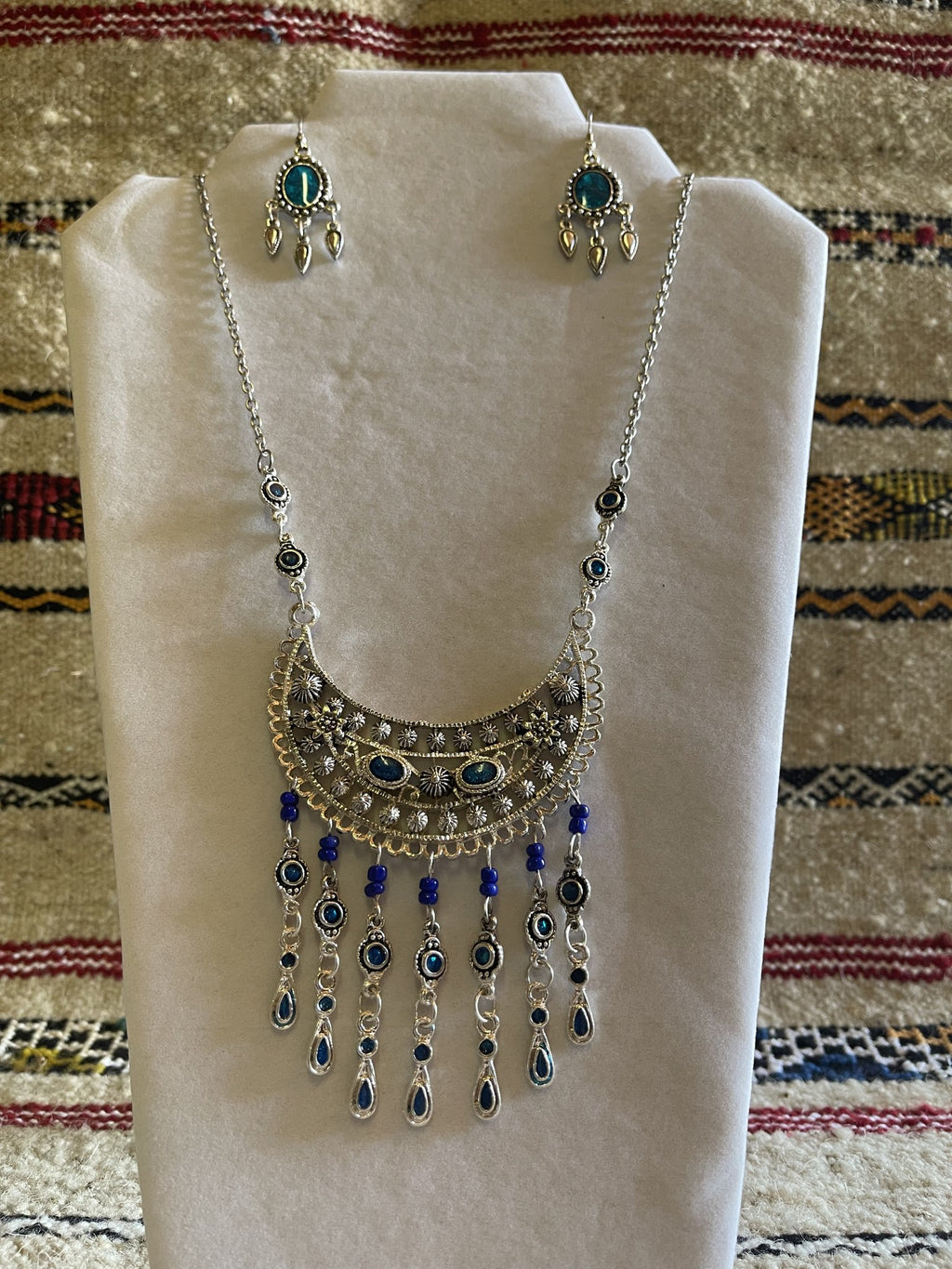 Amal Necklace Earrings Set Blue