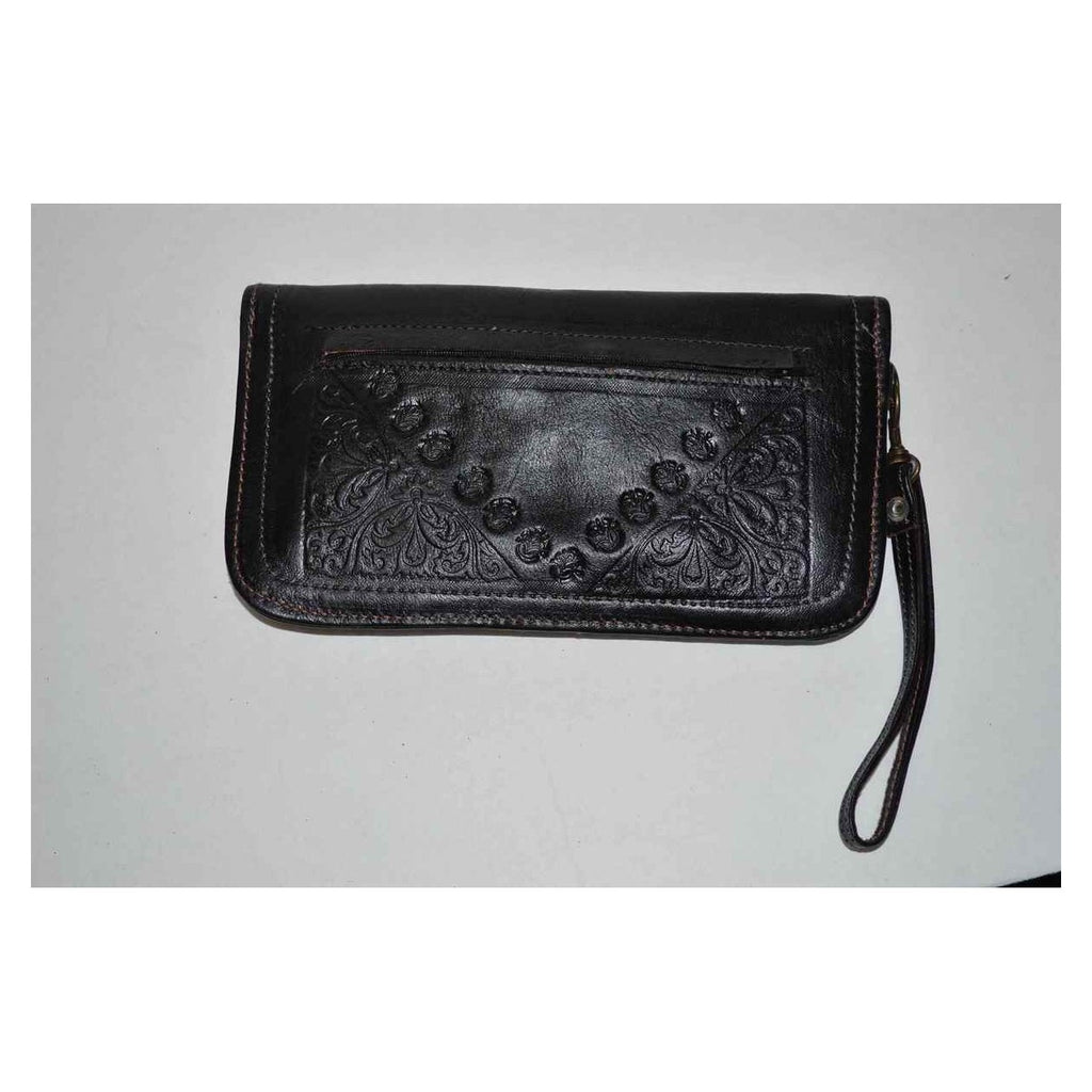 Marwa Leather Clutch Carved - Black