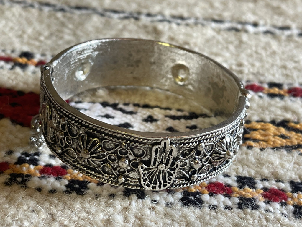 Hand of Fatima Filigree Bangle