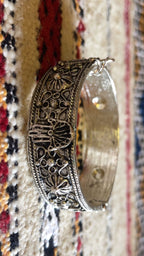 Hand of Fatima Filigree Bangle