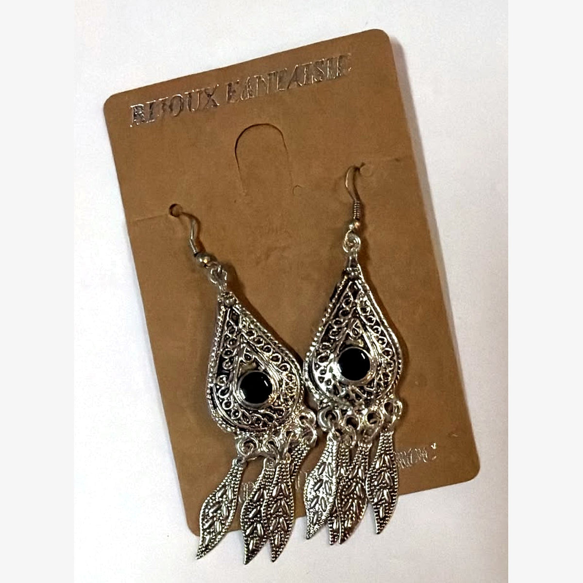 Heart Leaf Fringe Earrings Black