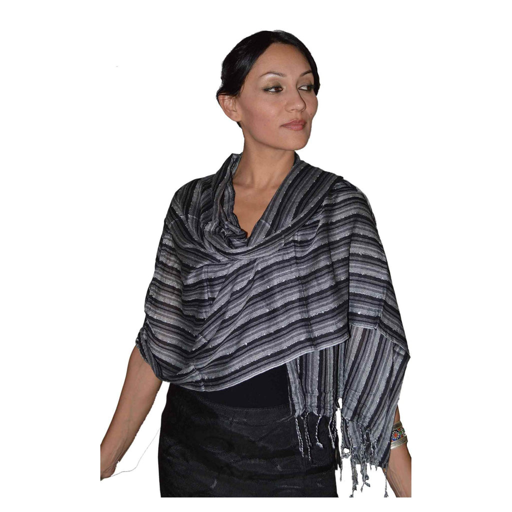 Black & White Shawl-2579