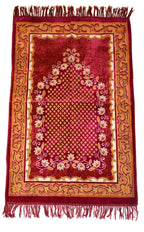 Zineb Prayer Rug Red
